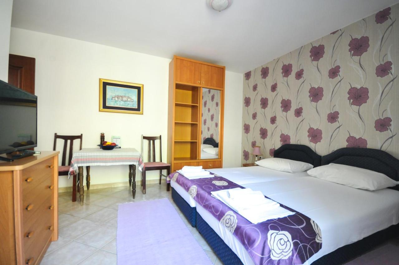 Apartments Balic Sveti Stefan Esterno foto
